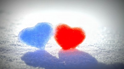 قلب-قرمز-آبی-برف-برفی-زمستان-عاشقانه-هنری-رمانتیک